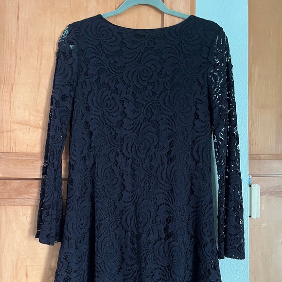 Black Lace Dress w/ Elegant Bell Sleeves Millibon USA Size Large - Picture 2 of 12